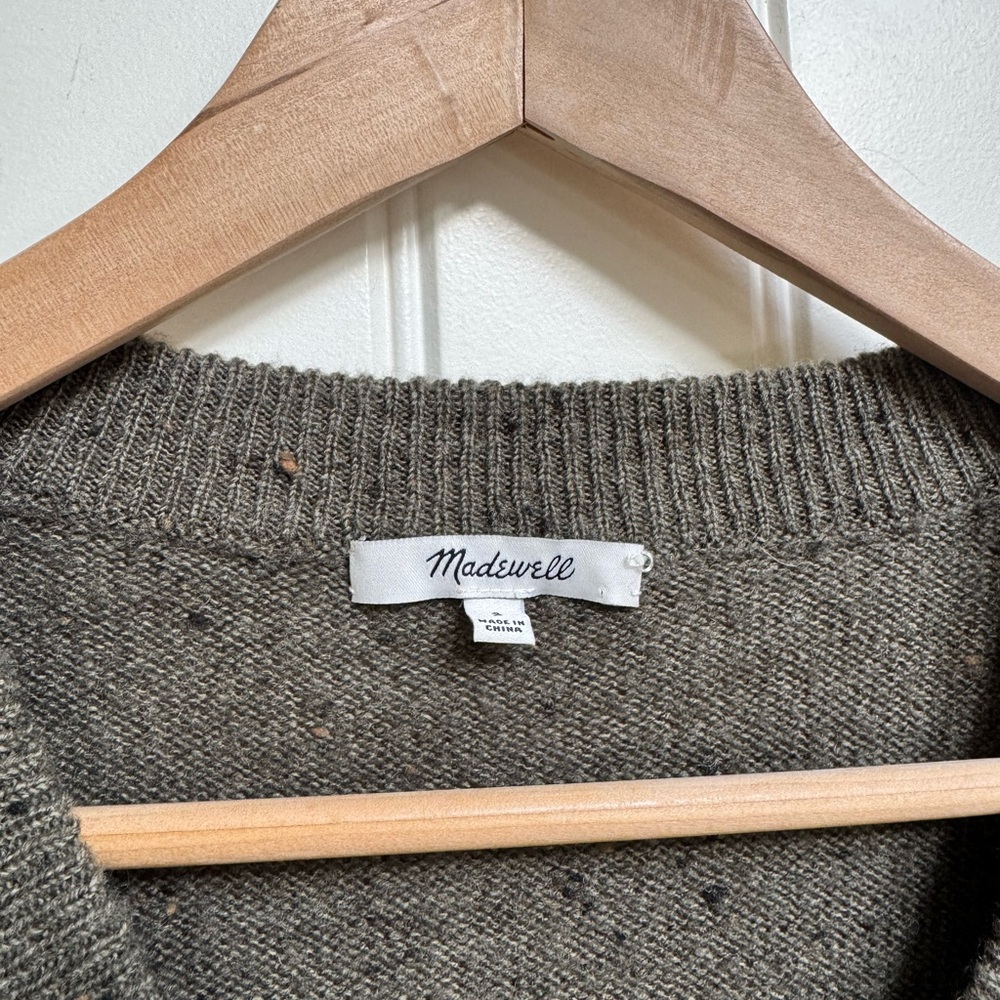 Madewell Donegal Bartlett V-Neck Wool Blend Sweater in Forest Green. Size S - Picture 3 of 5
